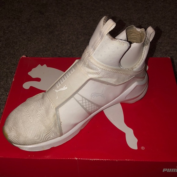 PUMA Fierce White High tops. These are in good condition and are a women’s 9 - Picture 2 of 4